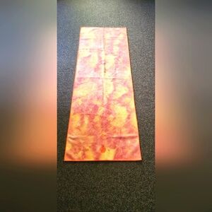 Manduka yogitoes yoga mat towel